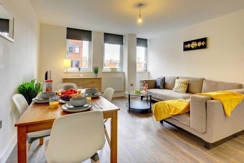 Modern & Stylish 2Br Apartment - Queens House Coventry Exteriér fotografie