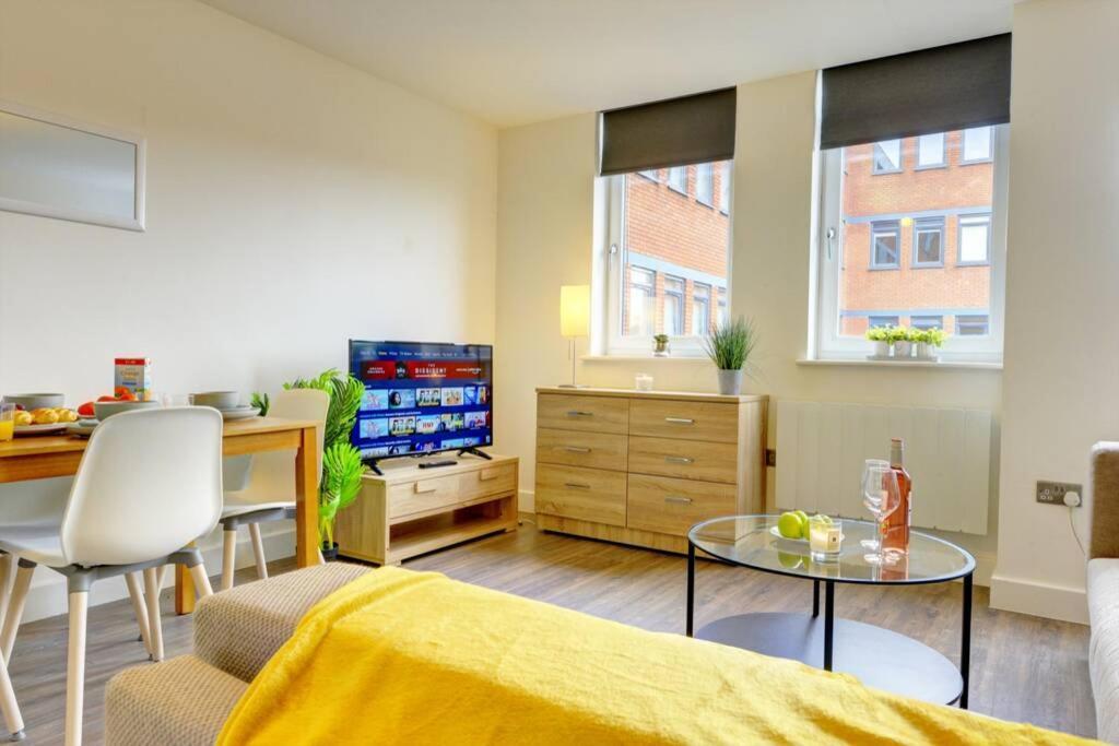 Modern & Stylish 2Br Apartment - Queens House Coventry Exteriér fotografie