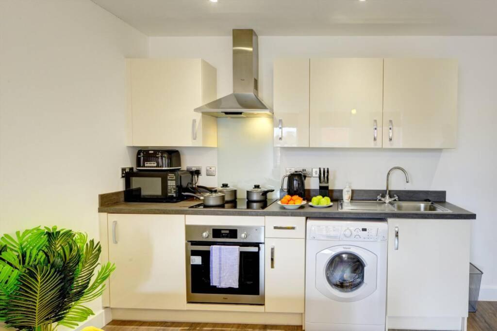 Modern & Stylish 2Br Apartment - Queens House Coventry Exteriér fotografie
