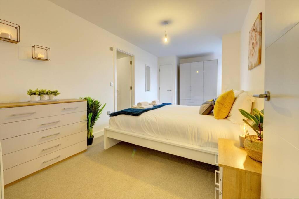Modern & Stylish 2Br Apartment - Queens House Coventry Exteriér fotografie
